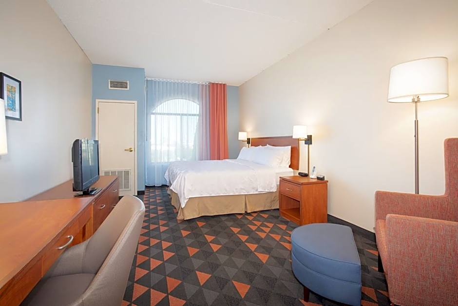 Holiday Inn & Suites Goodyear - West Phoenix Area By IHG