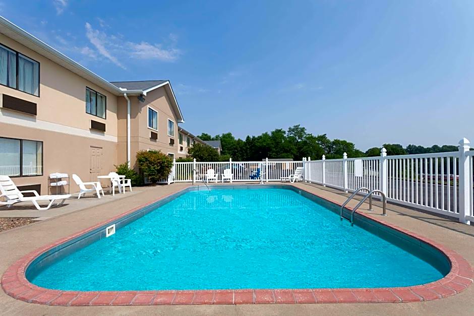 Ramada by Wyndham Tell City