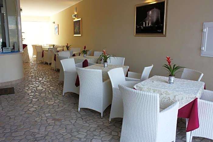 Hotel Perla Dello Ionio