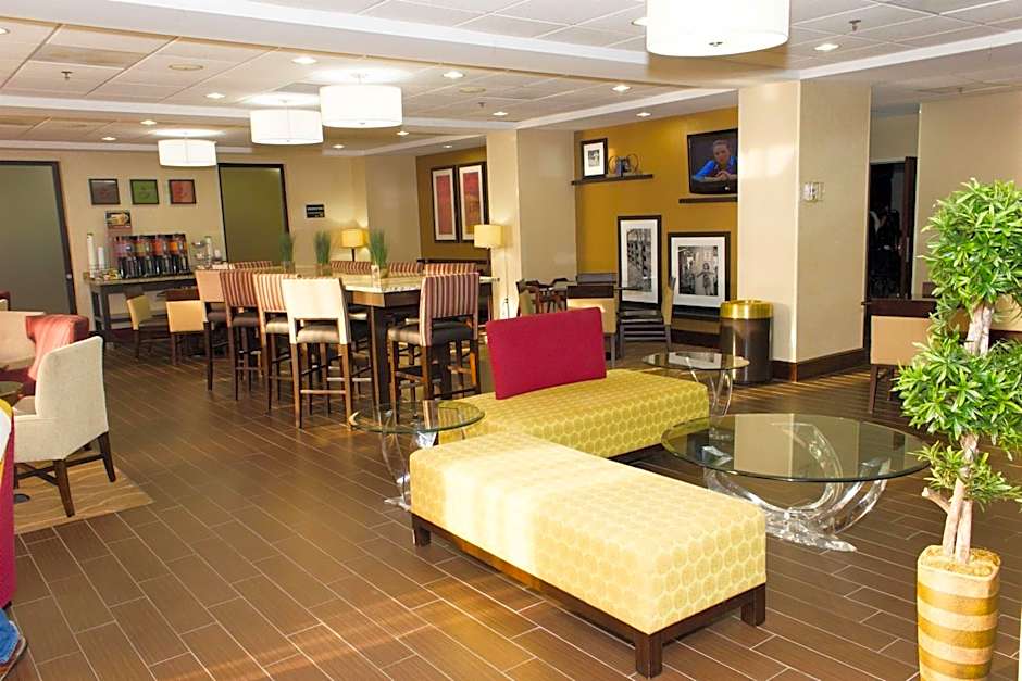 Hampton Inn By Hilton Atlanta-Fairburn, Ga