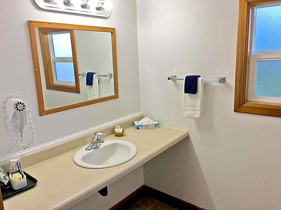 Park Motel and Cabins