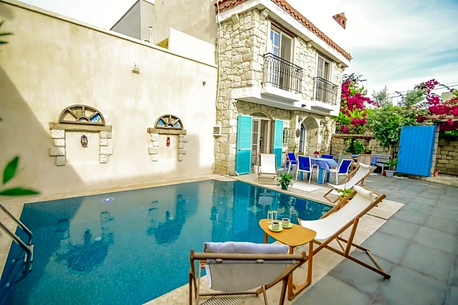 Alacati Asmali Konak Hotel