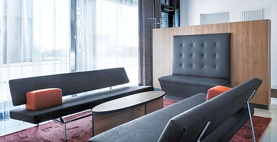 Black Pearl Apartment Hotel