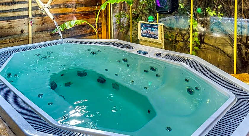 Banana Alaçatı Food & Stay - Adults Only