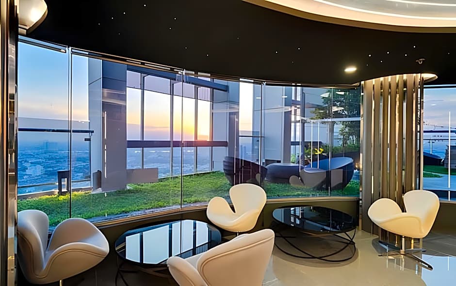 Oakwood Suites Tiwanon Bangkok