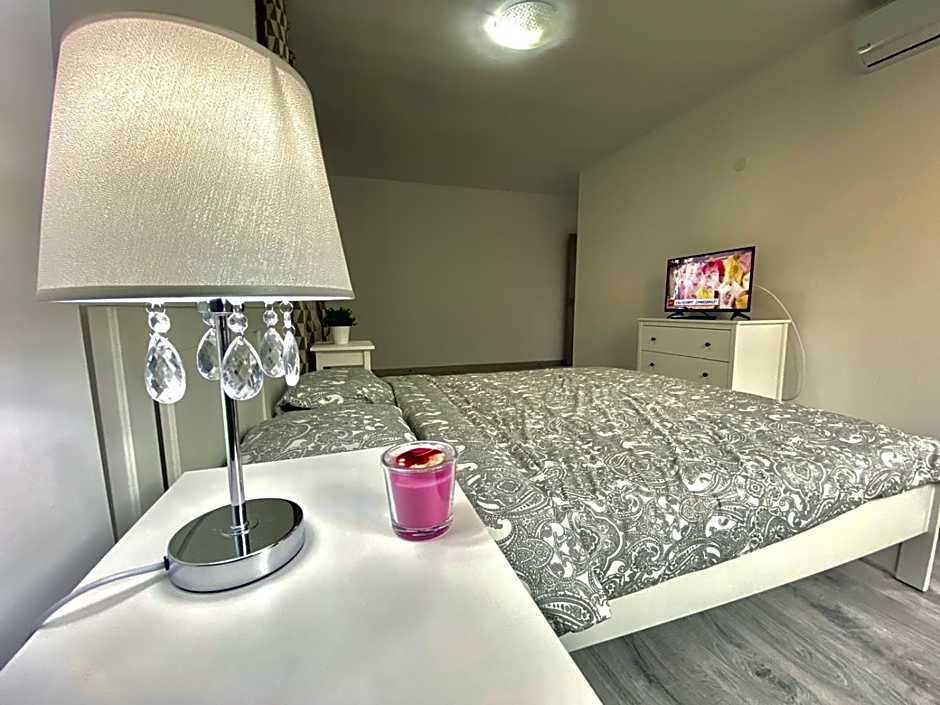 Morii Lake Apartaments & Studios