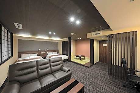 Superior Quadruple Room with Tatami Area - Non-Smoking