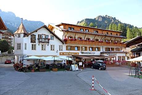 Hotel Pordoi - Fam Furgler