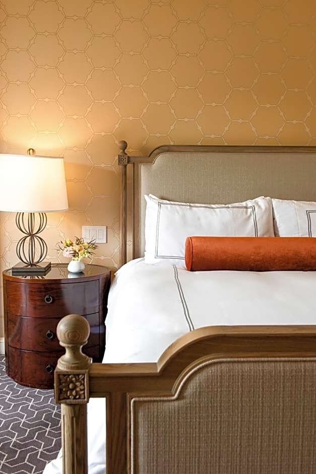 Photo 1 of 5 of Standard 1 Queen Bed