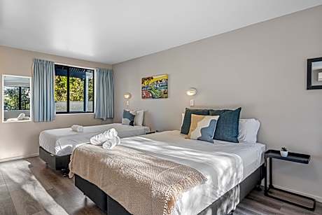 Standard Family Studio