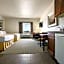 Days Inn & Suites by Wyndham Columbus NE