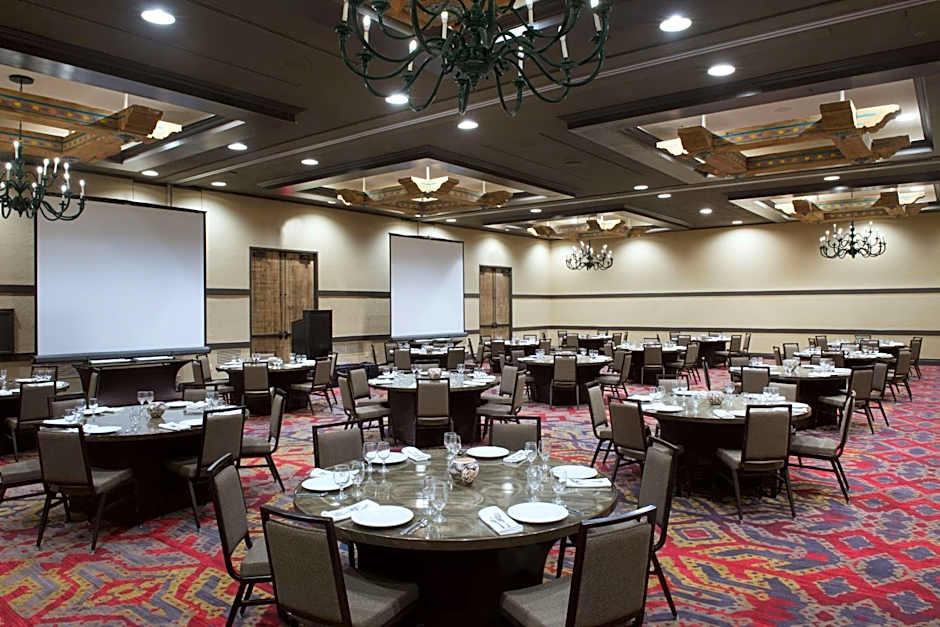 Hilton Santa Fe Historic Plaza