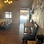 Nine Pines Motel