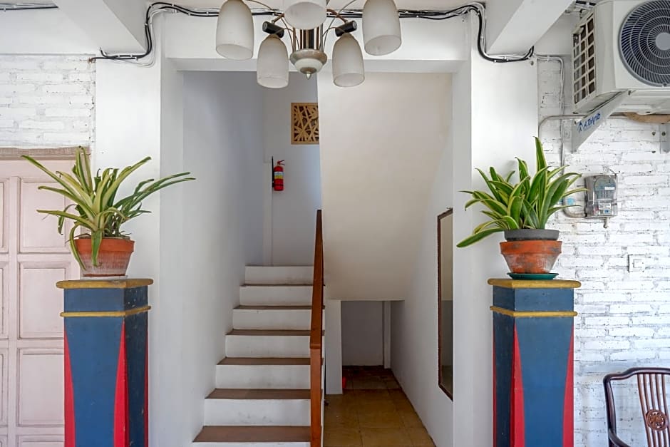 RedDoorz near Plengkung Gading 2