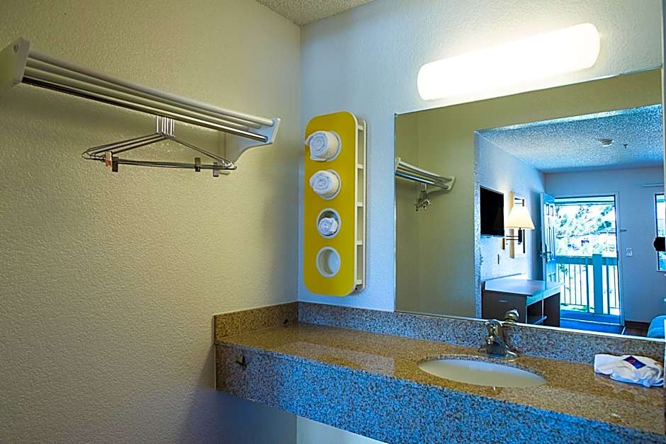 Motel 6-Sparks, NV - Airport - Sparks