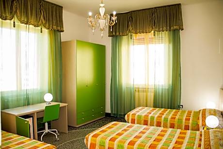 Triple Room with Shared Bathroom