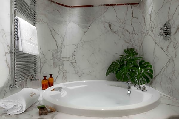 Golden Tower Hotel & Spa