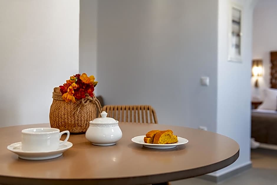 Remezzo Bayfront Suites