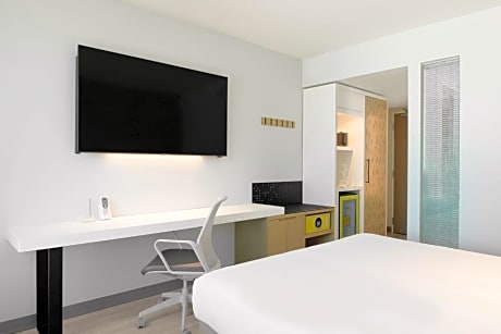 Deluxe 2 Queen Beds