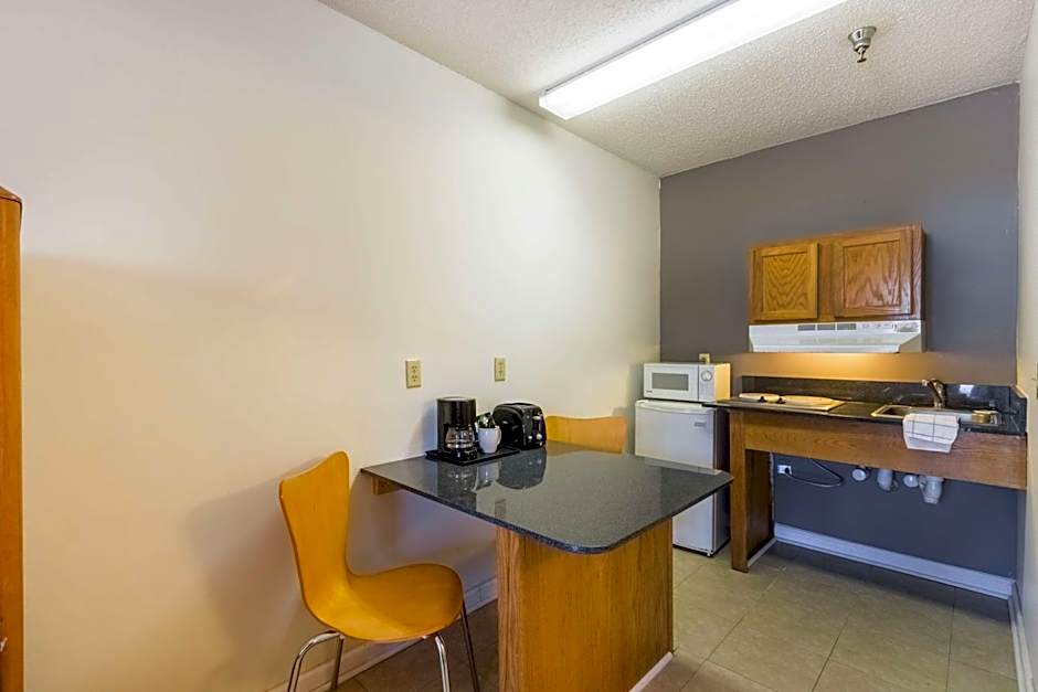 Studio 6-Statesboro, GA