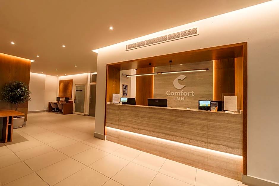 Comfort Inn Monterrey Valle