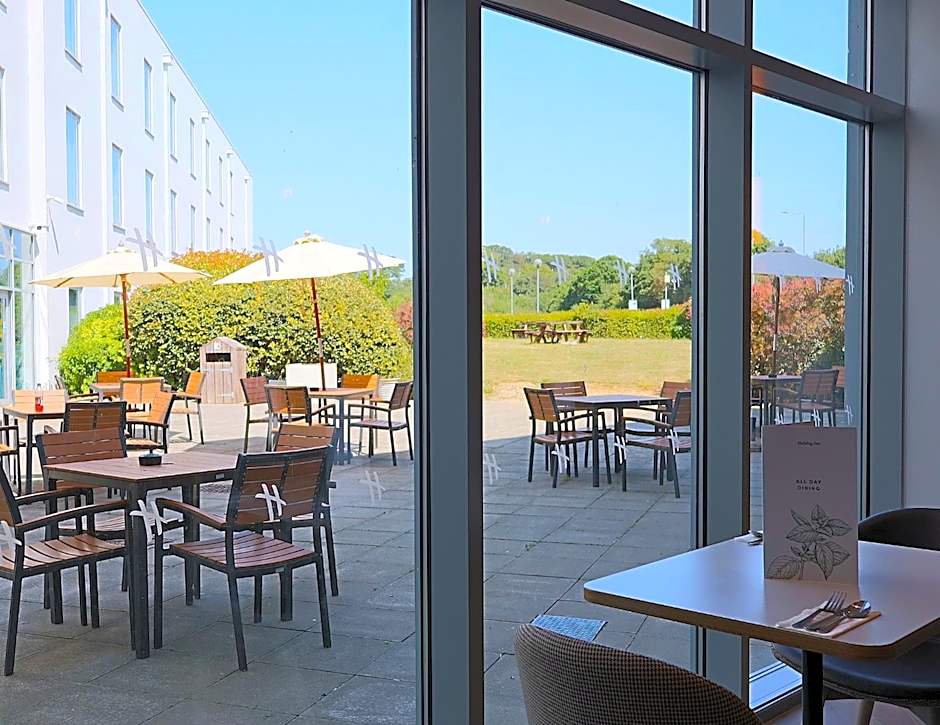 Holiday Inn London Luton North by IHG