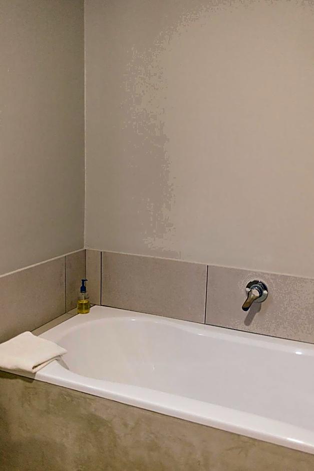 Hamiltons Lodge & Restaurant