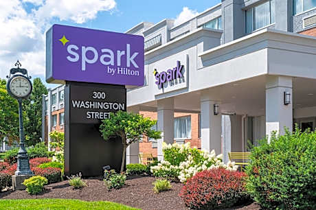 Spark By Hilton Watertown