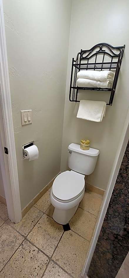 Beachwalker Inn & Suites