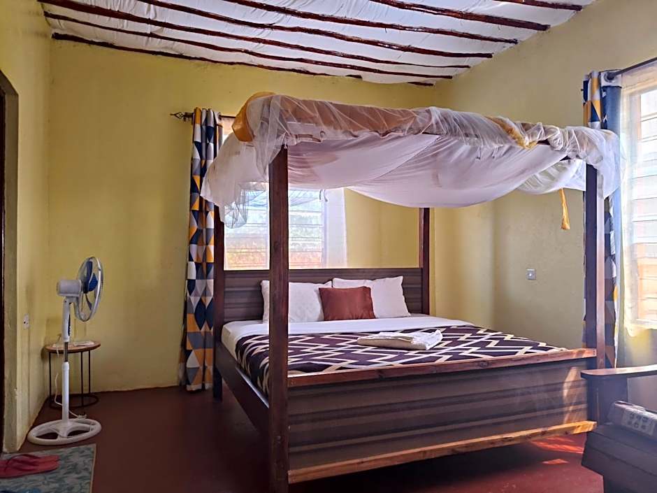 Tausa Tsavo Eco Lodge