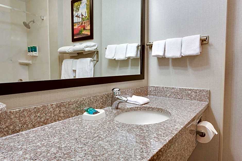 Drury Inn & Suites Middletown