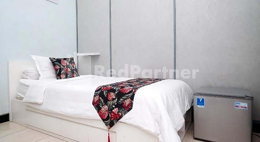 Just 11 Boutique Syariah Mitra RedDoorz near UGM Yogyakarta