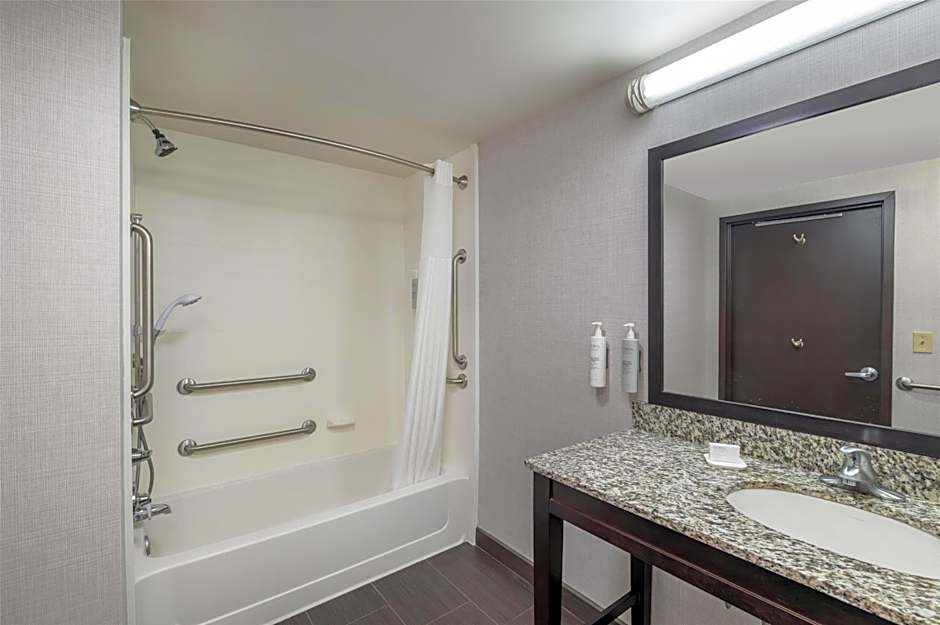 Hampton Inn By Hilton Lewiston/Auburn