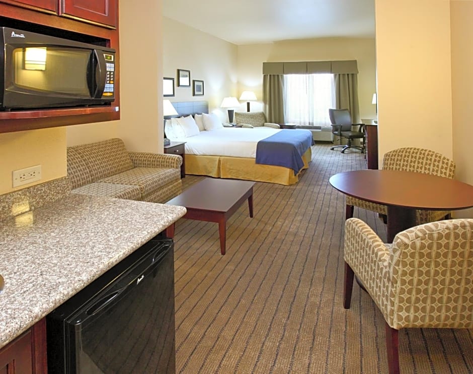 Holiday Inn Express Hotel & Suites Marshall