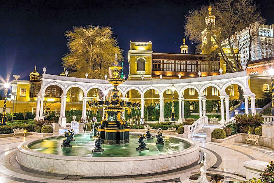 Premier Old Gates Hotel