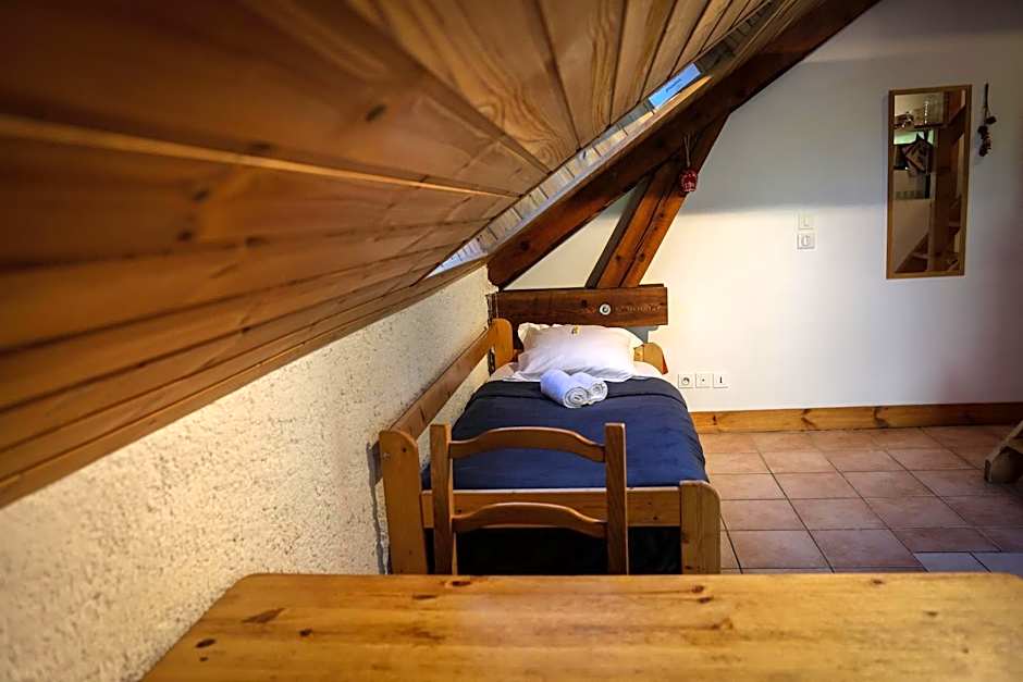 Hôtel Restaurant Gîtes Les 5 Saisons