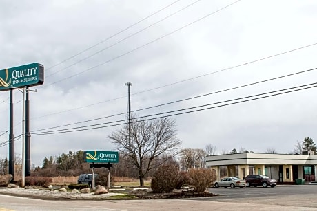 Quality Inn & Suites Fairview