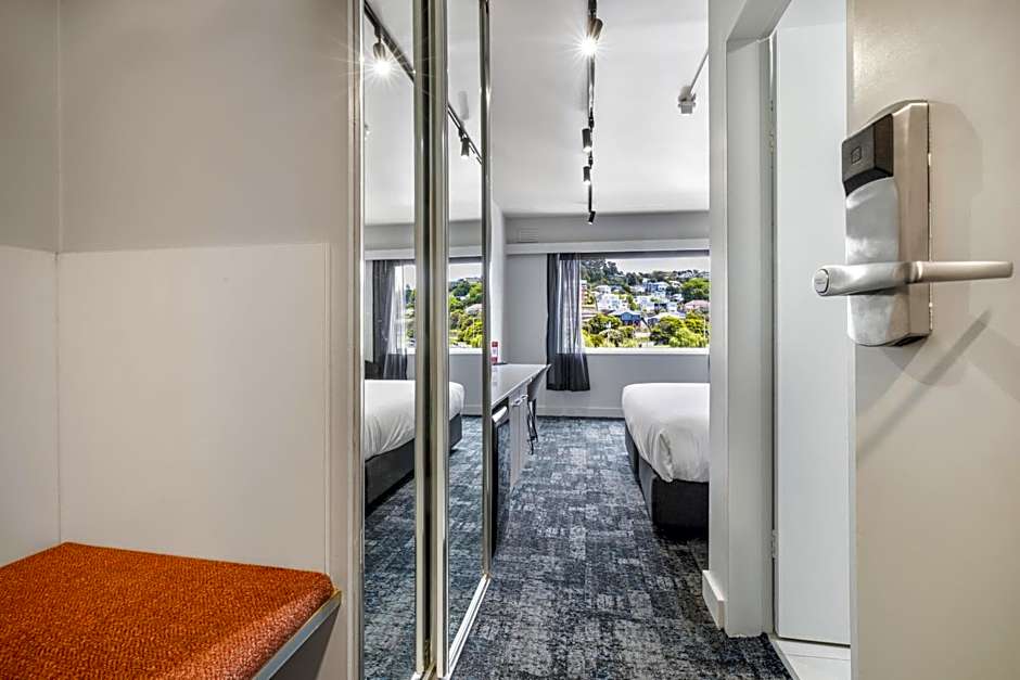 Burnie Central Townhouse Hotel