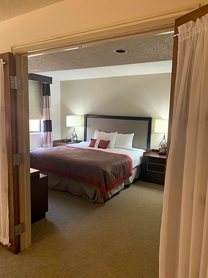 Ramada by Wyndham Marquette