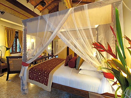 Lily Pond Suite - Olu
