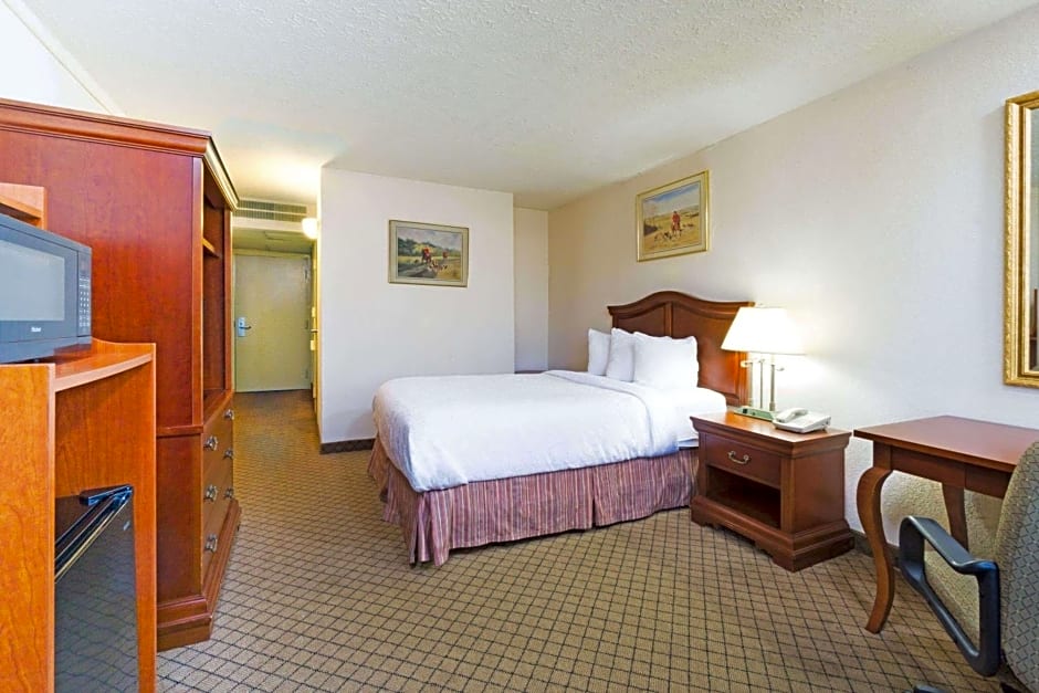 Days Inn by Wyndham Columbus Airport