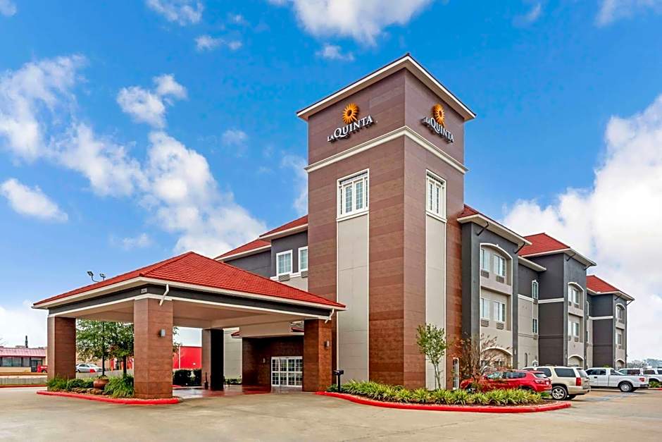 La Quinta Inn & Suites by Wyndham Orange