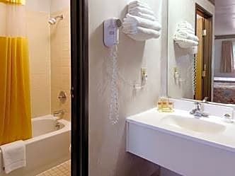 GuestHouse Inn & Suites Anchorage – Anchorage, AK