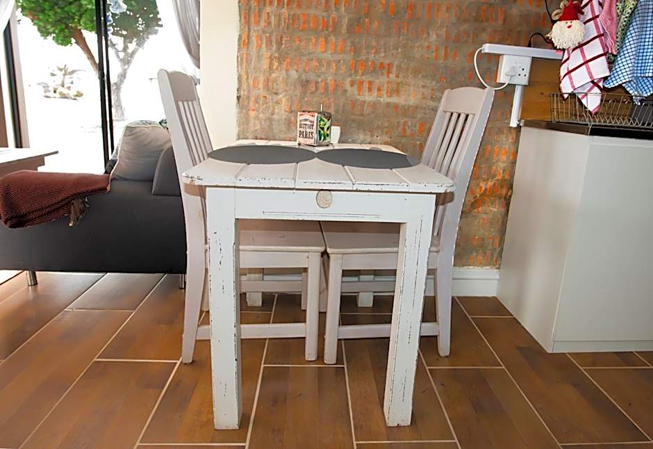 Jeffreys Bay - Life on the Canals