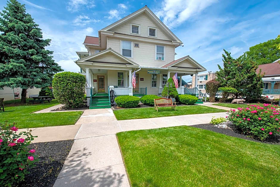 Simmons Motel and Suites