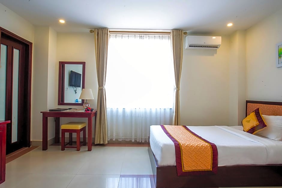 Luxe Hotel