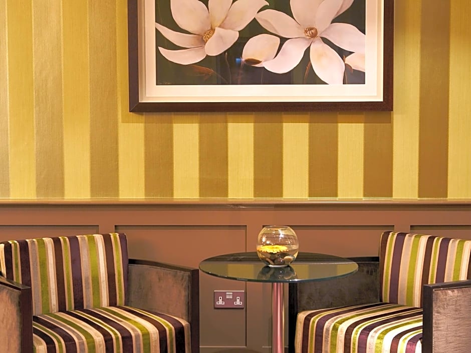 Manchester Airport Stanley Hotel by Belvilla