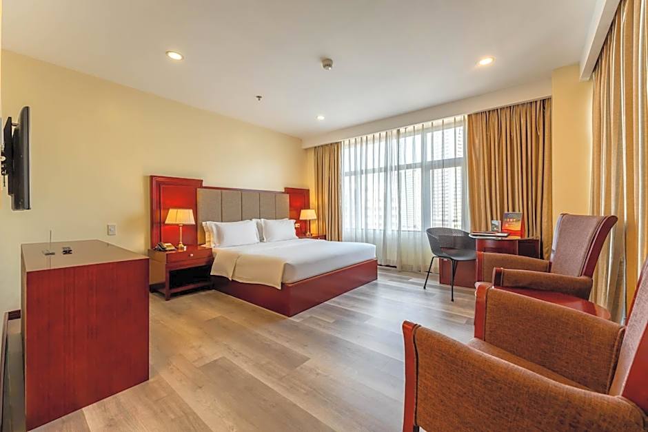 Photo 1 of 6 of Executive Suite