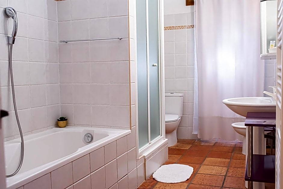 Maison Pegau, 2 chambres au centre de Châteauneuf-du-Pape PEGAU B&B