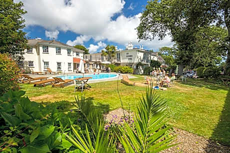 Les Douvres Hotel